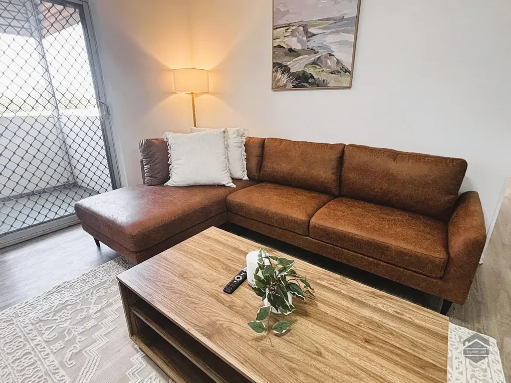 Renovated , Fully Furnished Modern Unit