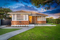 52 Anderson Avenue, Point England