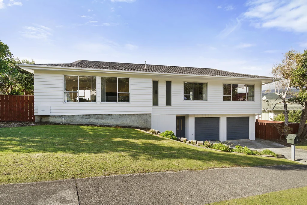Tawa 4房  Spacious Modernised Family Home