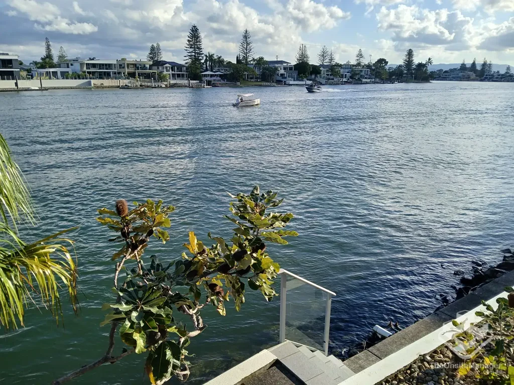 Waterfront 2 Bed 2 Bath 2 Car