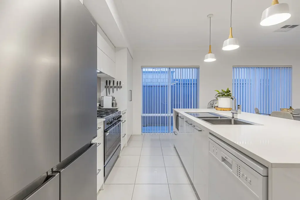 Sinagra 4 Bedroom Near New Home in the heart of Garden Park Grove
