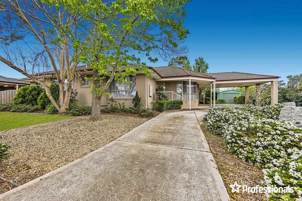 Melton 6Zimmer CENTRAL CHARMER ON 1176 SQm