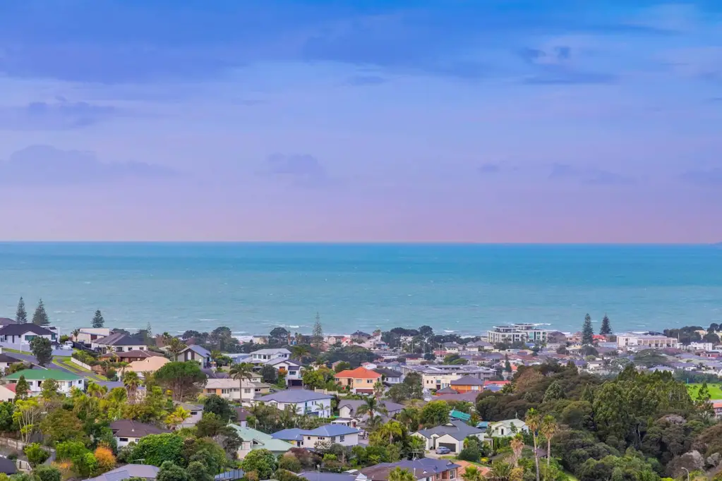 Orewa 5 Bedroom A Masterful Experience of Luxurious Living