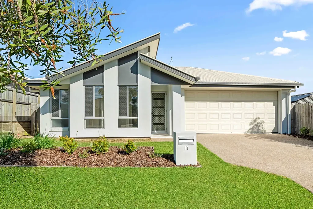 11 Broadaxe Street, Spring Mountain, QLD 4300