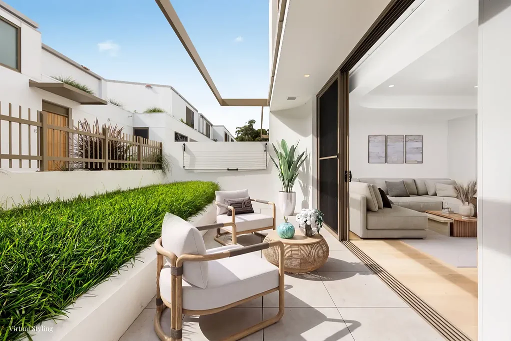 Willoughby 3 Slaapkamer Spacious tri-level luxury living in newly completed 'Tierra'