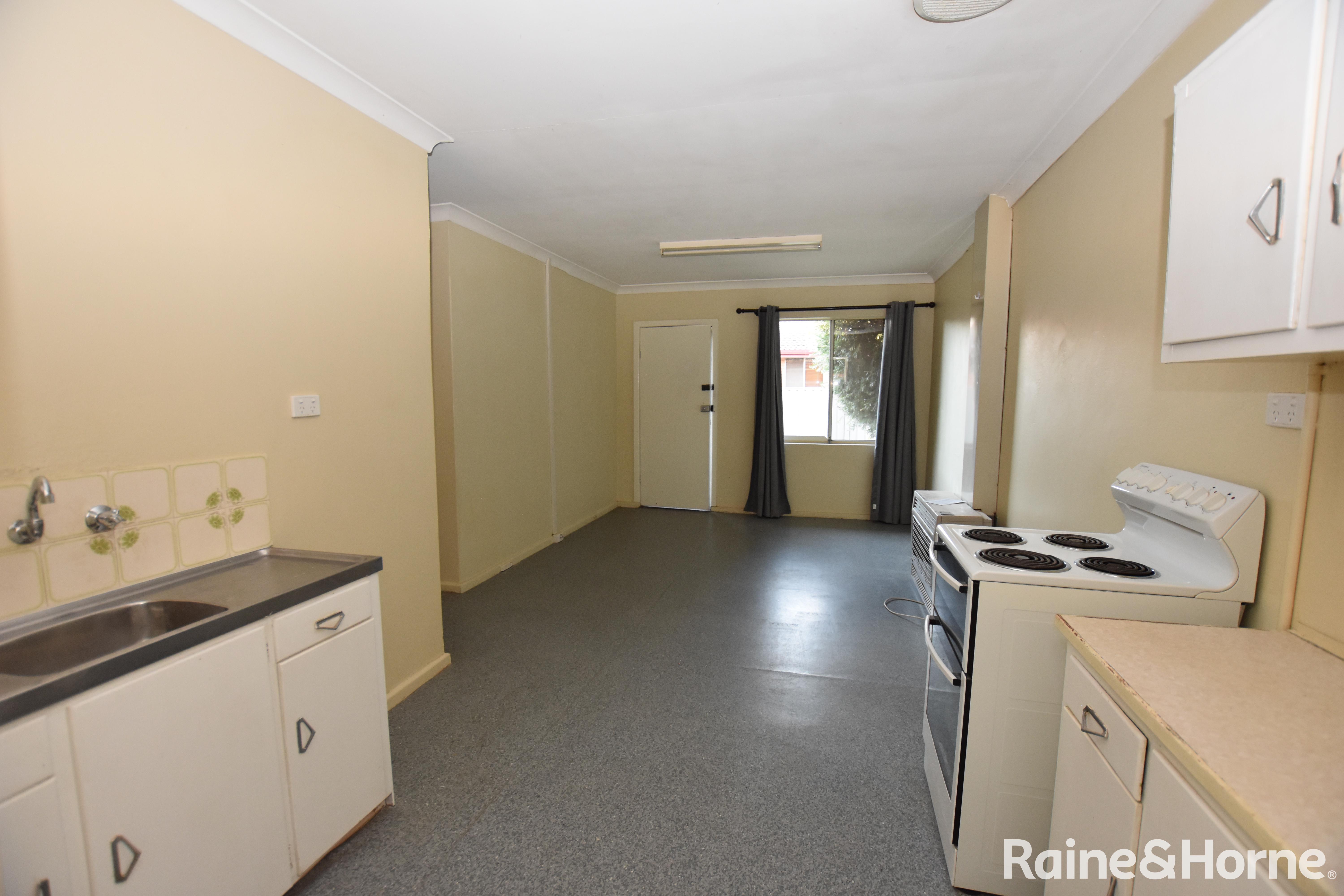 UNIT 3 97 KENNA ST, ORANGE NSW 2800, 0 chambres, 0 salles de bain, Unit