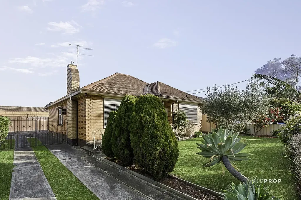Fawkner 2房 拥有光明前景的家庭入门住宅 Family Stater Home with a Promising Future