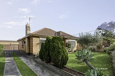 Fawkner 2Moenga Family Stater Home with a Promising Future