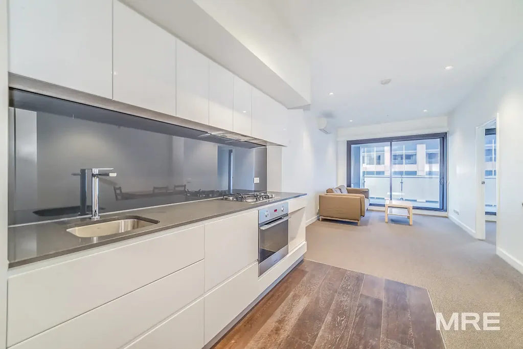 Sensational opportunity to live in the heart of the CBD in style