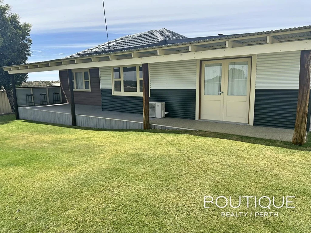 7 Ocean Drive, Port Denison, WA 6525