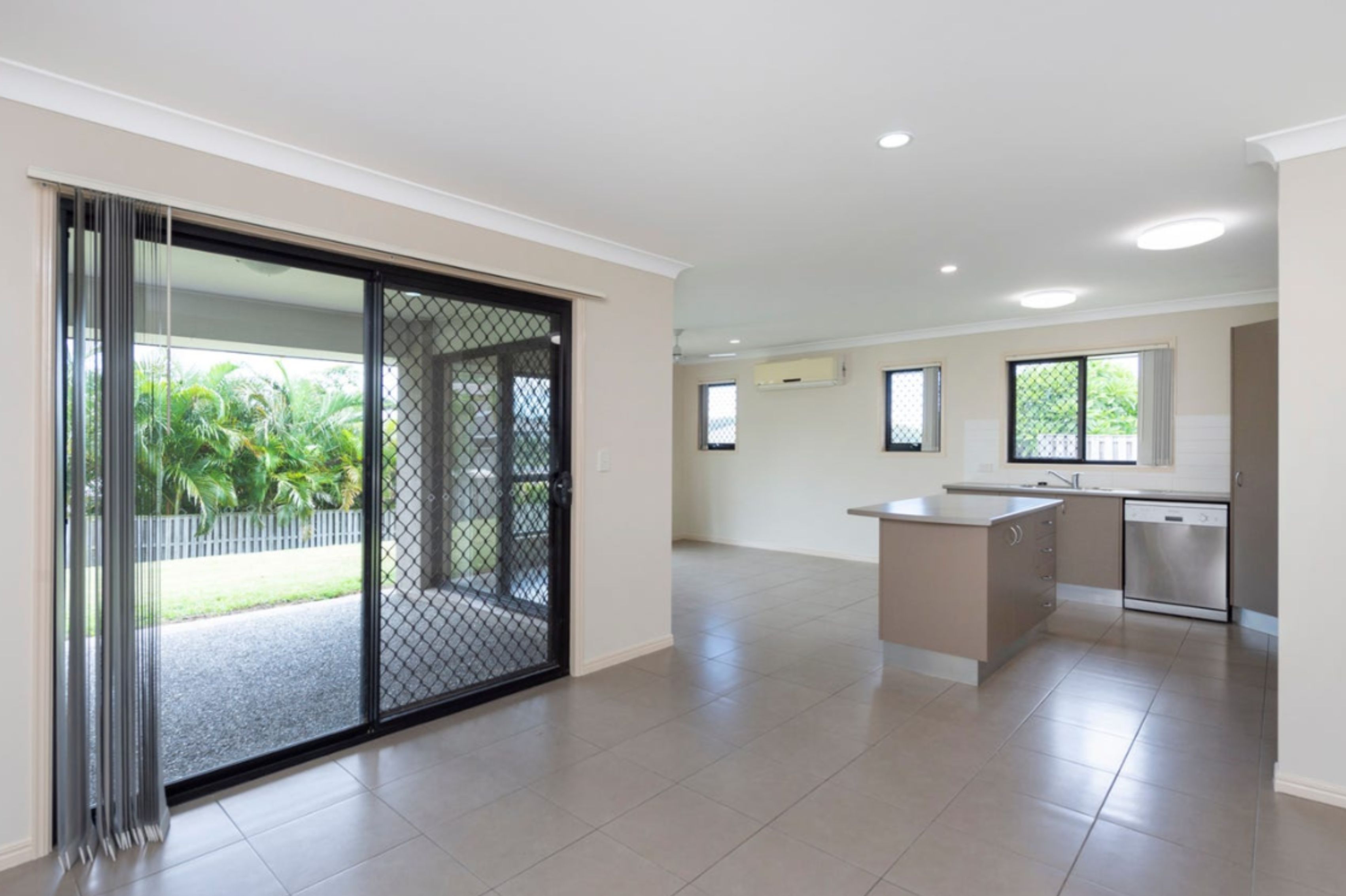 45 HEATHERDALE DR, UPPER COOMERA QLD 4209, 0 habitaciones, 0 baños, House