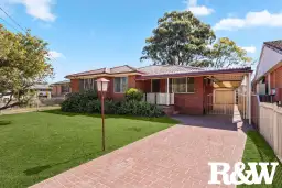 8 WESTCOMBE PL, Rooty Hill