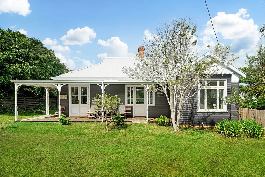 8 Murphys Lane, Wentworth Falls, NSW 2782