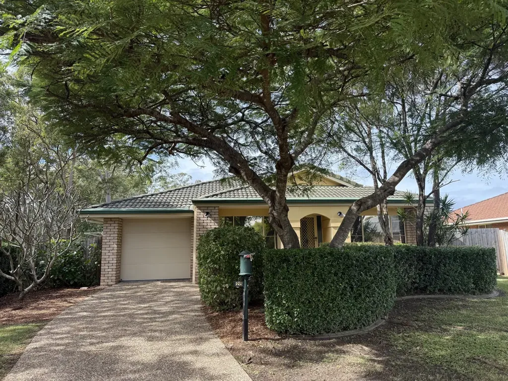 28 Pinewood Street, Wynnum West, QLD 4178