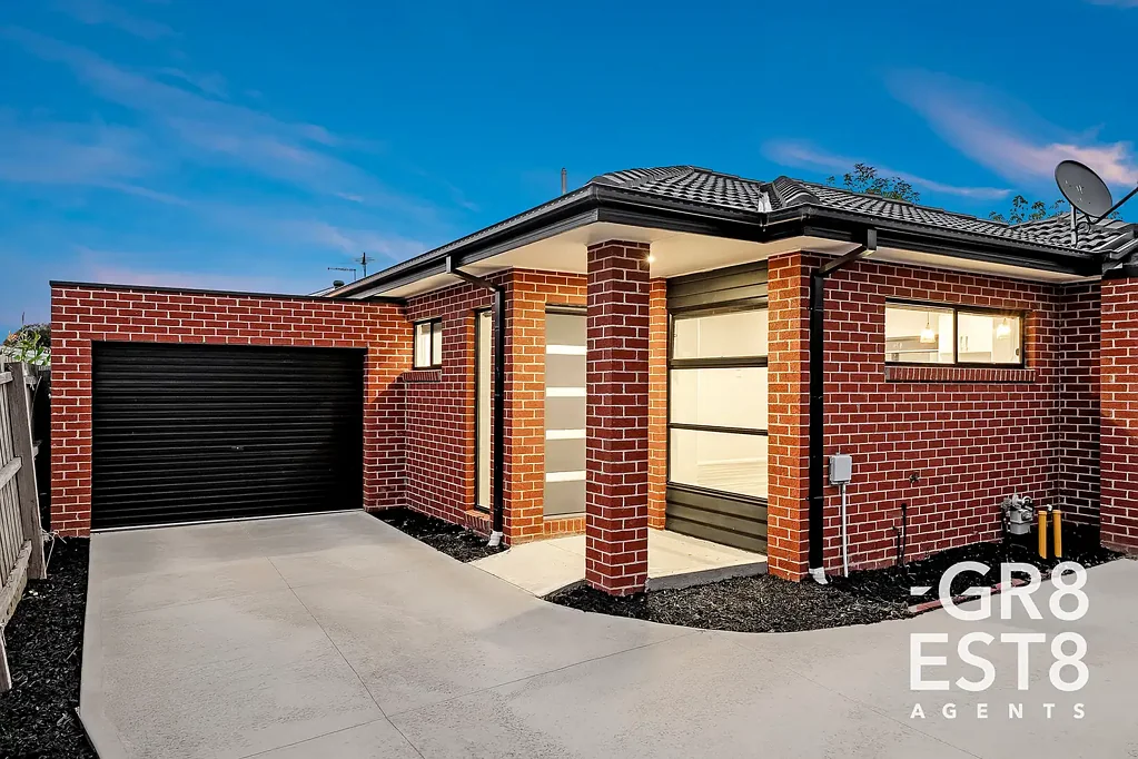 2/8 Ardmore Street, Cranbourne, VIC 3977