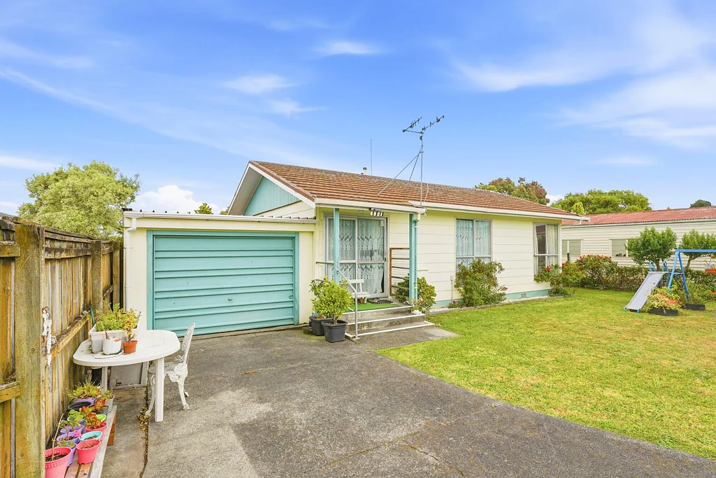 Westbrook 2 Slaapkamer 2 bed Freehold - Rare Price - Motivated Vendor.