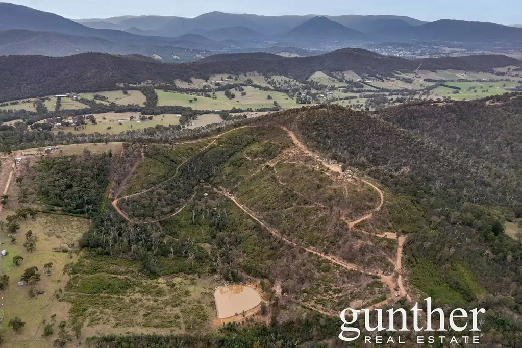 Dixons Creek  Secluded Escape with Unmatched Views – Approx. 120 Acres