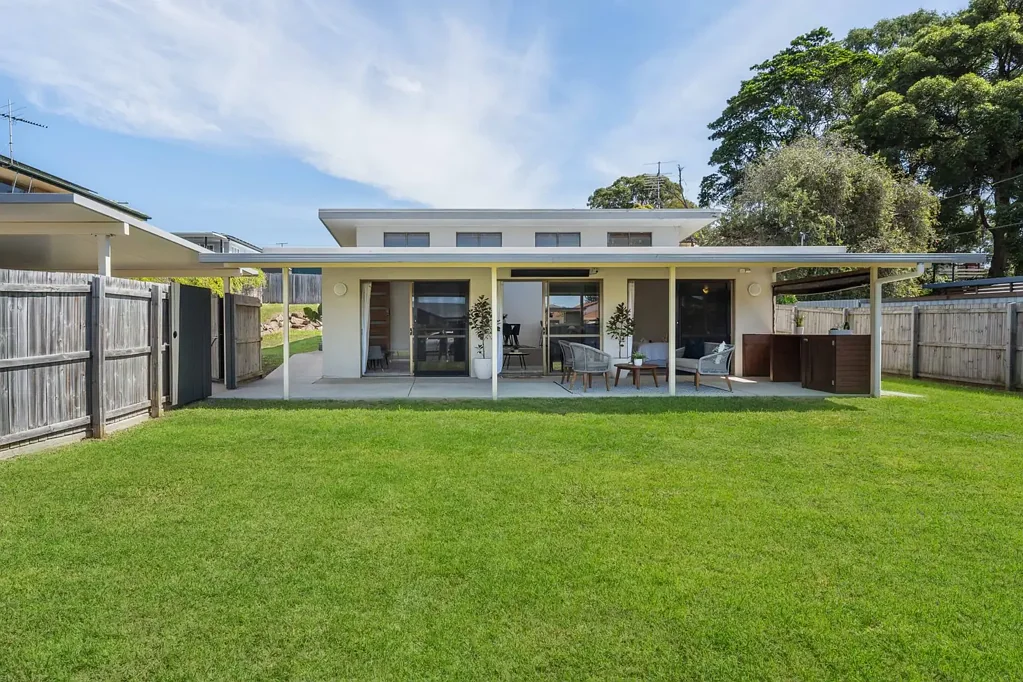 52 Agnes Street, Birkdale, QLD 4159