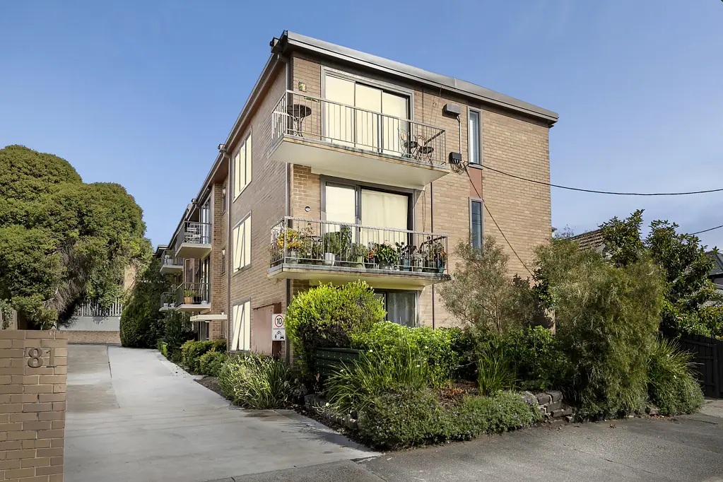 Fitzroy North 1 Bedroom Fitzroy North location doesn?t get much better than this