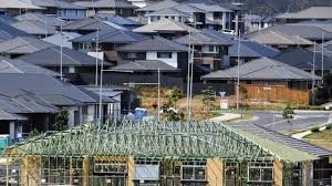 5月25日澳洲房产财经新闻汇总：澳洲住房压力延伸至家庭资产规划，住宅韧性、旧厂改造与稀缺度假资产同步升温