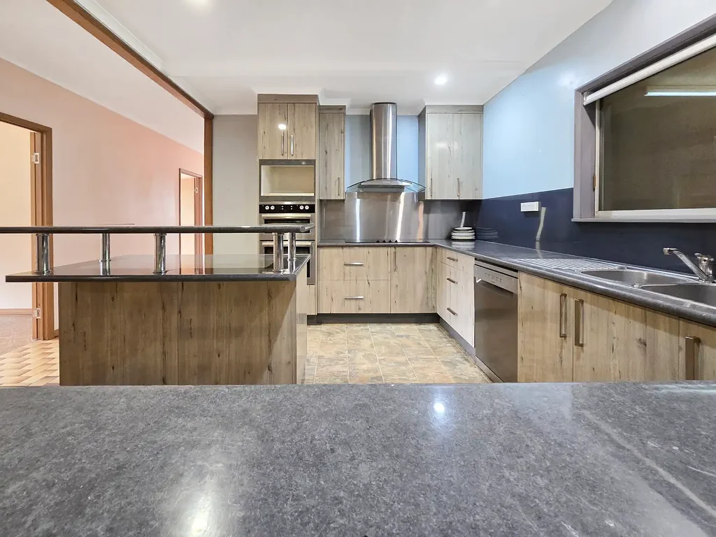 2 Mountain View Drive, Atherton, QLD 4883