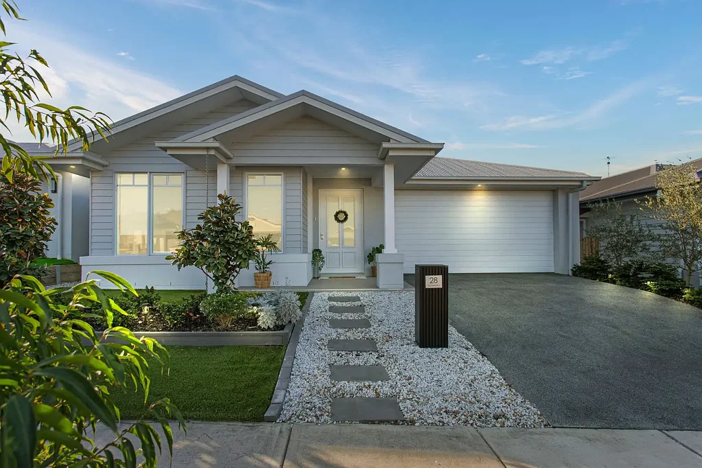 28 Explorers Road, White Rock, QLD 4306