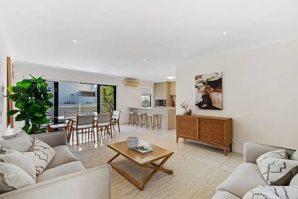 Tugun 3 Bedroom Modern Townhouse Living - Beaches & Lifestyle at Your Doorstep