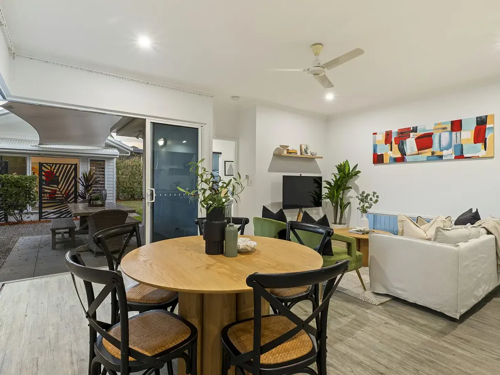 Edge Hill 4房  Contemporary Tropical Living with a Private Guest Retreat