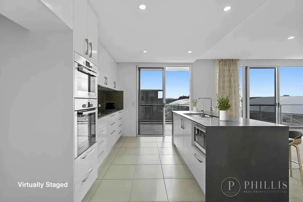 Hope Island 4 Bedroom Massive 4 Bedroom Unit - 406m2 Resort Living!