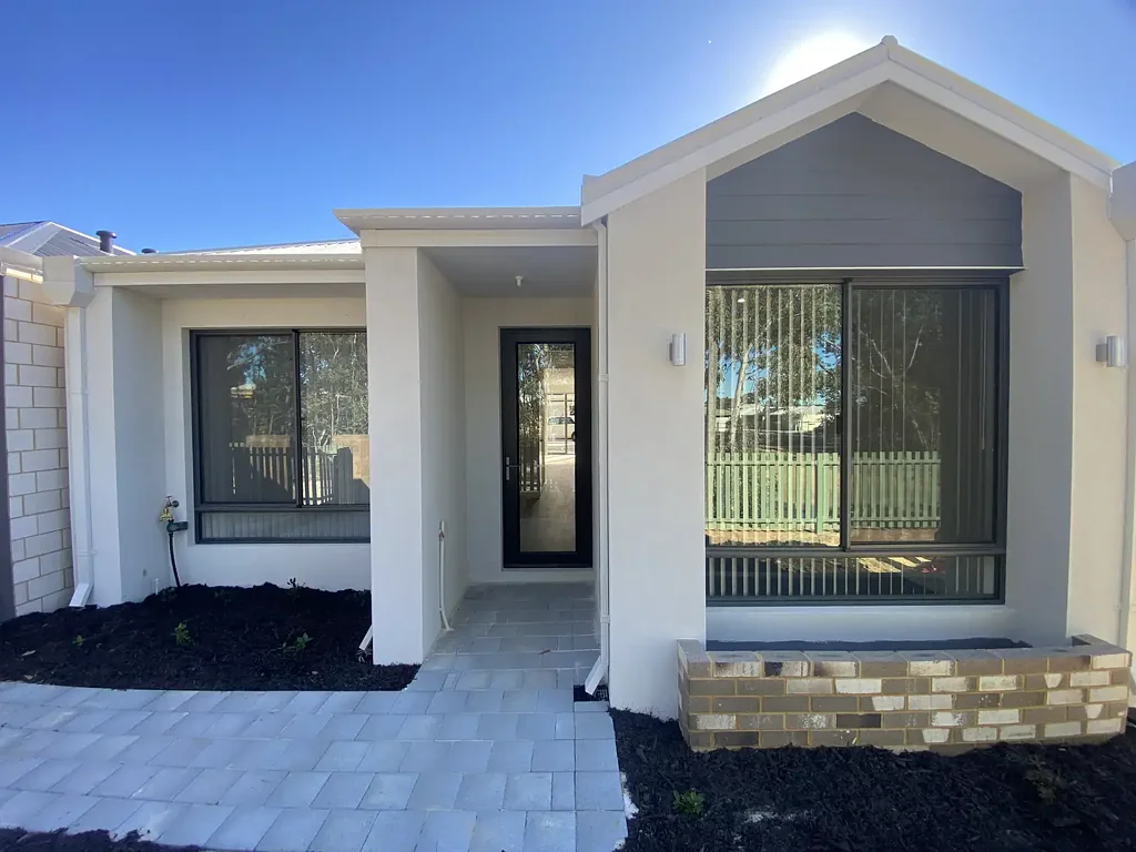 BRAND NEW HOME IN HENLEY BROOK