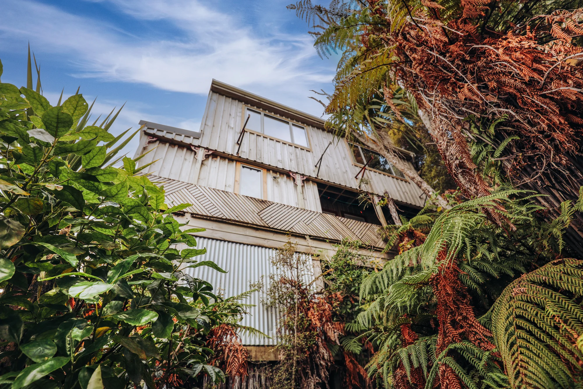 Stewart Island 3 Bedroom Peace, Privacy & Income Potential!
