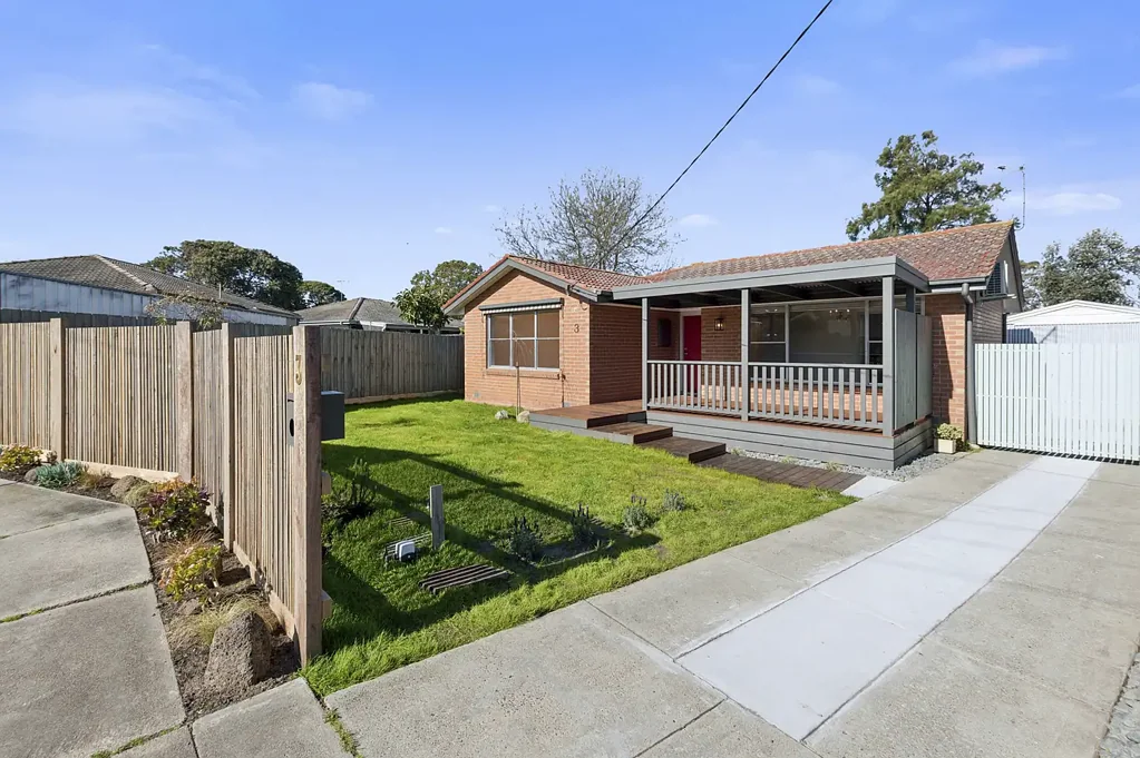 Fully Renovated Family Home in a Quiet Court Location