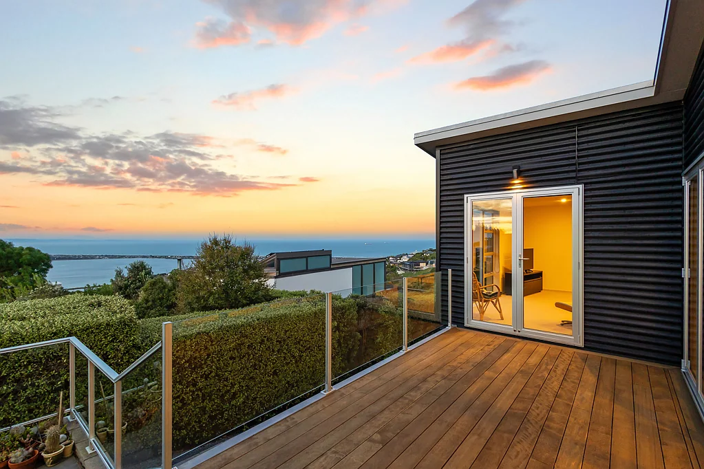 Mount Pleasant 4ਬੈੱਡਰੂਮ Be in by Christmas! Must sell, present all offers!