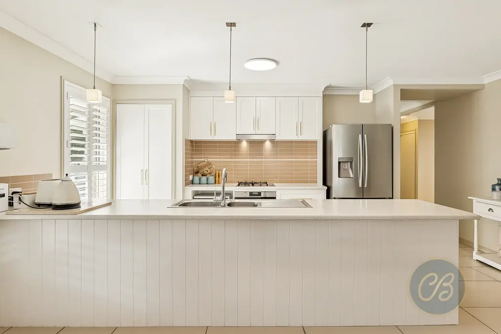 Murrumba Downs 4ห้องนอน Elegant Living in a Quiet Cul-De-Sac
