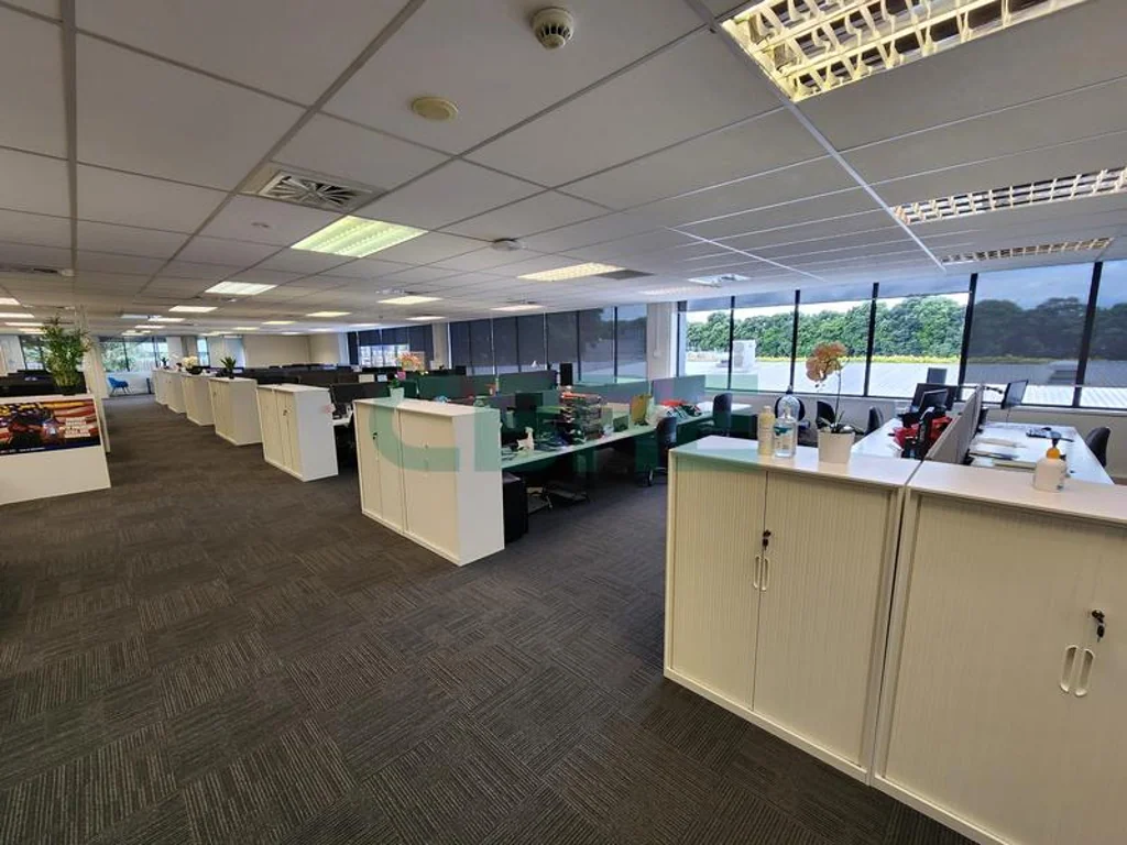 Greenlane CBRE - Existing Fit-out and Furniture Included