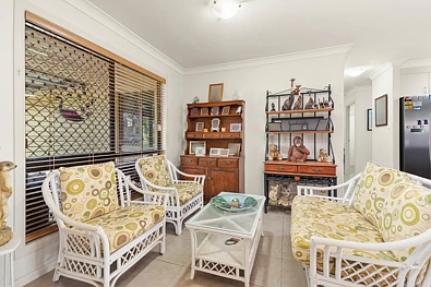 ਰਹਿਣ ਵਾਲਾ ਕਮਰਾ - 9 Mitchell Court, Gracemere, QLD 4702