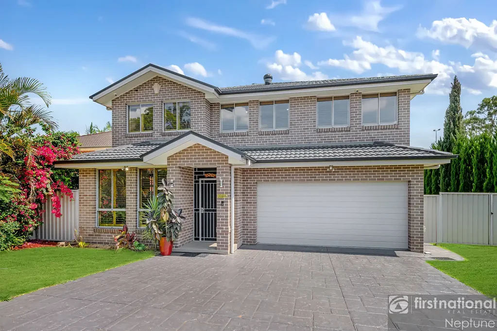 Toongabbie 5Habitaciones Grand Family Home on an Expansive 900+ m2 Land