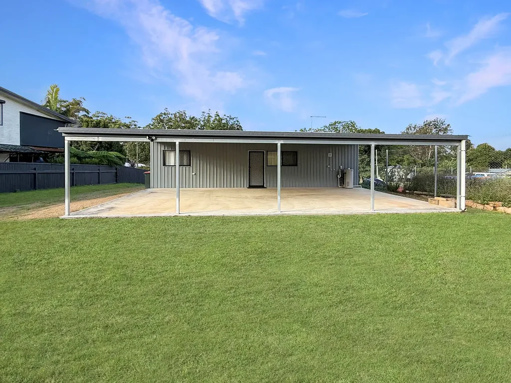 Ravenshoe 2Phòng ngủ Near-New Home with Separate Cabin and Walk-to-Town Convenience