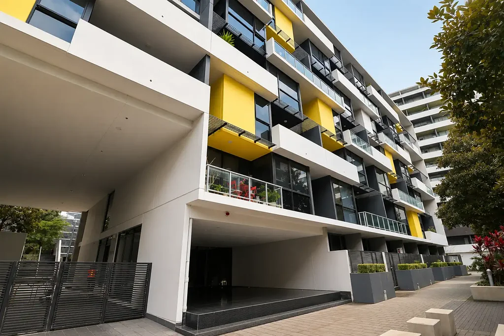 CONTEMPORARY TWO BEDROOM APARTMENT IN RESORT STYLE COMPLEX