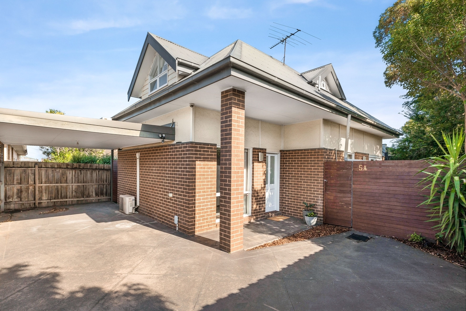 5A RAEBURN ST, PASCOE VALE VIC 3044, 0 ห้องนอน, 0 ห้องน้ำ, Townhouse