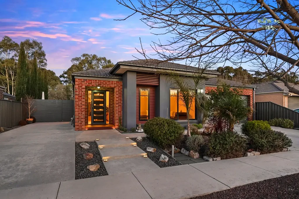 19 Roper Terrace, Epsom, VIC 3551