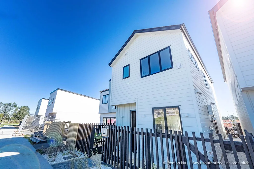 14 Toetoe Street, Westgate, Waitakere City, Auckland