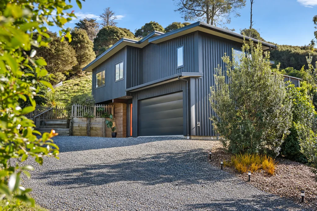 Puhoi Realistic Vendor Meets Market with Price Reduction