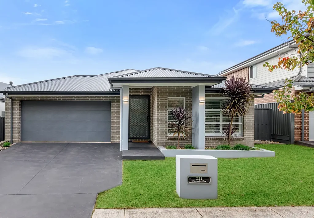 111 Sawsedge Avenue, Denham Court, NSW 2565