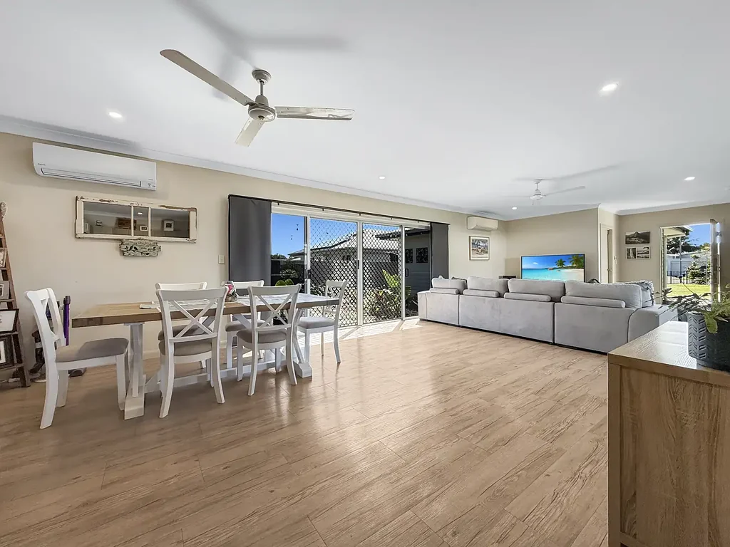 South Mission Beach 4房  Modern Coastal Living with Pool & Privacy 🌴