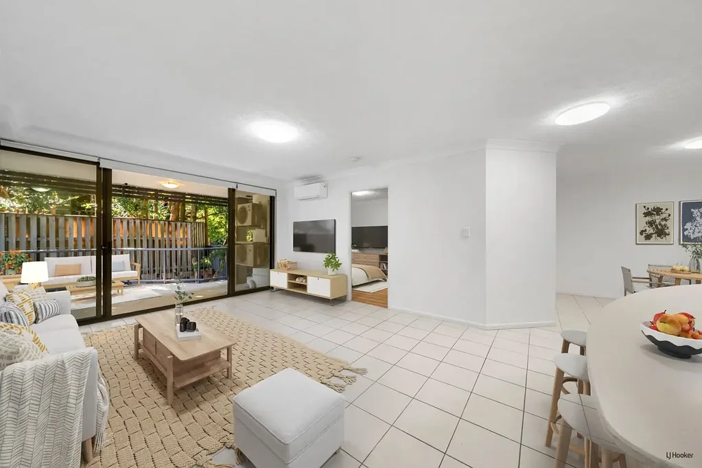 Coolangatta 2房  Expansive Terrace, Boutique Living, Prime Location