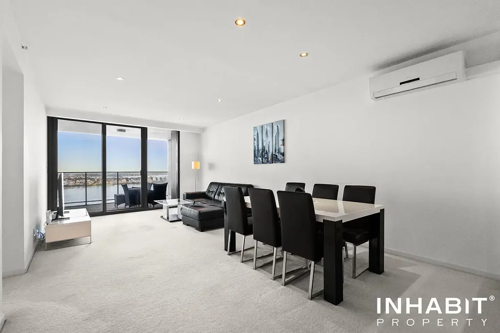 East Perth 2 Bedroom Elevated East Perth Apartment with Breathtaking Outlooks