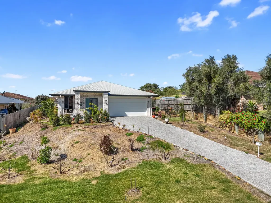 Lowood 3ਬੈੱਡਰੂਮ Near-New Home on 873m2* with Spectacular Views