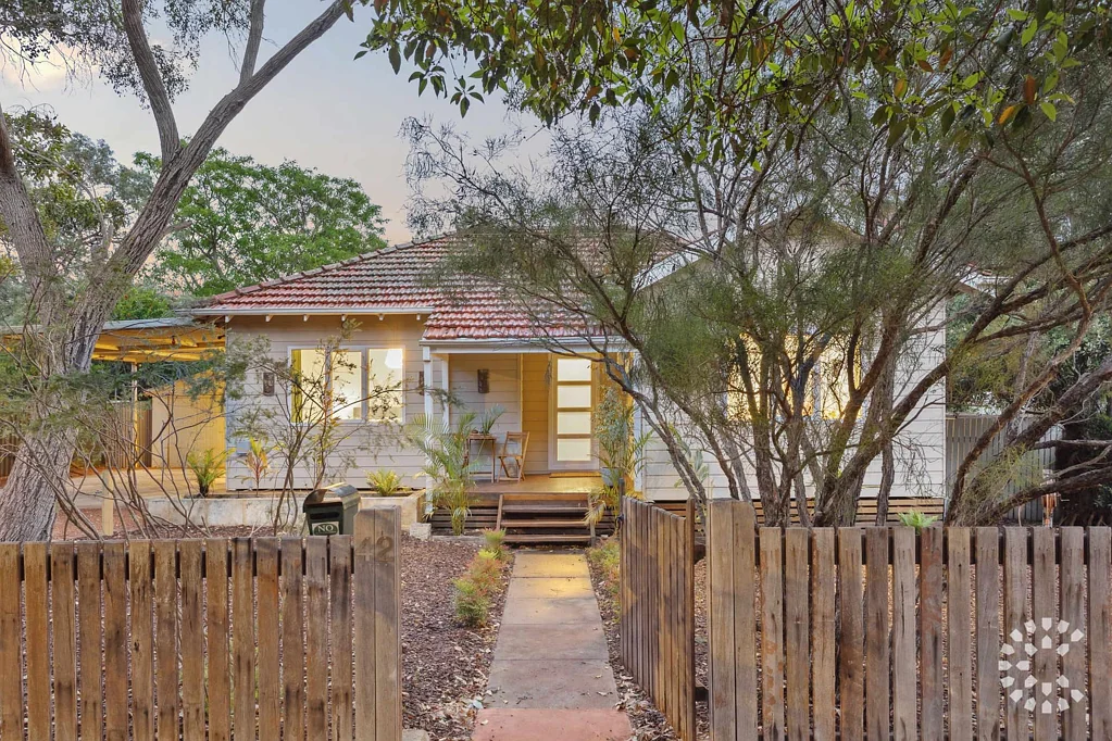 42 Chadwick Street, Hilton, WA 6163
