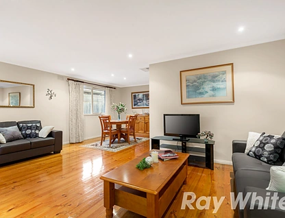 72 Mowbray Drive, Wantirna South, East Melbourne, 4 chambres, 2 salles de bain, House